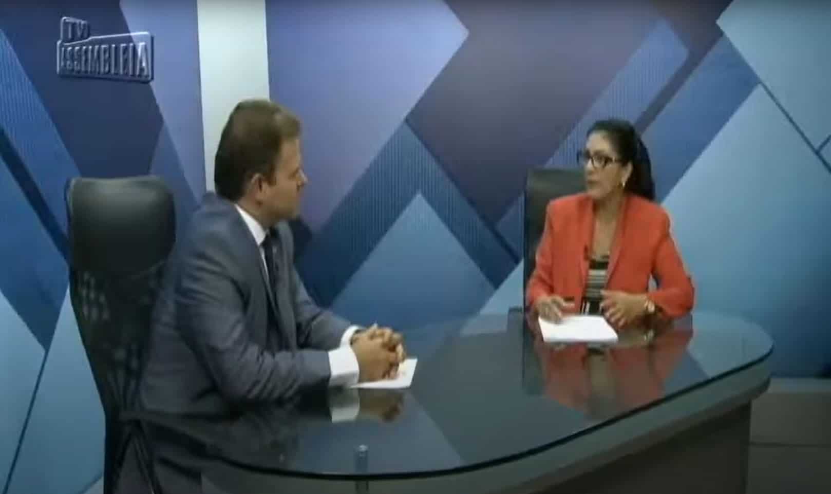 Deputado Léo Loureiro em entrevista à TV Assembléia AL